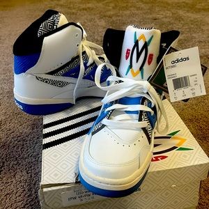 adidas Mutombo Sneakers